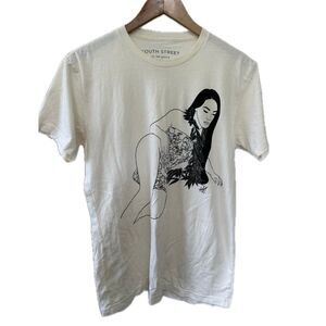 South Street By Ari South Hawaiian Wahine Lei Maile T-Shirt M